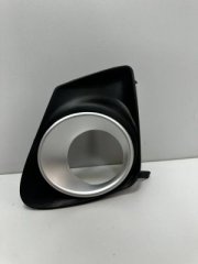 Рамка противотуманной фары левой Toyota Corolla E150 2010-2013